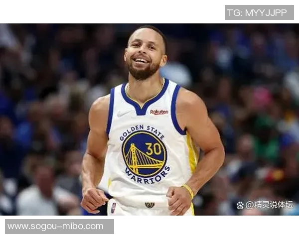 库里三分球精彩表现引发热议一度登上微博热搜榜第二位